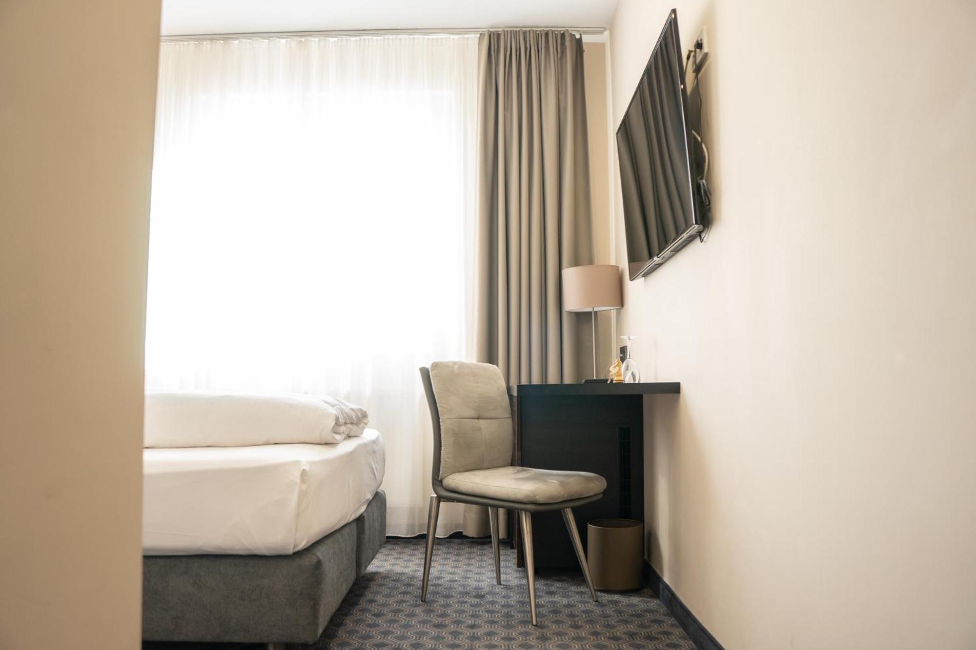 Remstal Hotel ヴァインシュタット エクステリア 写真