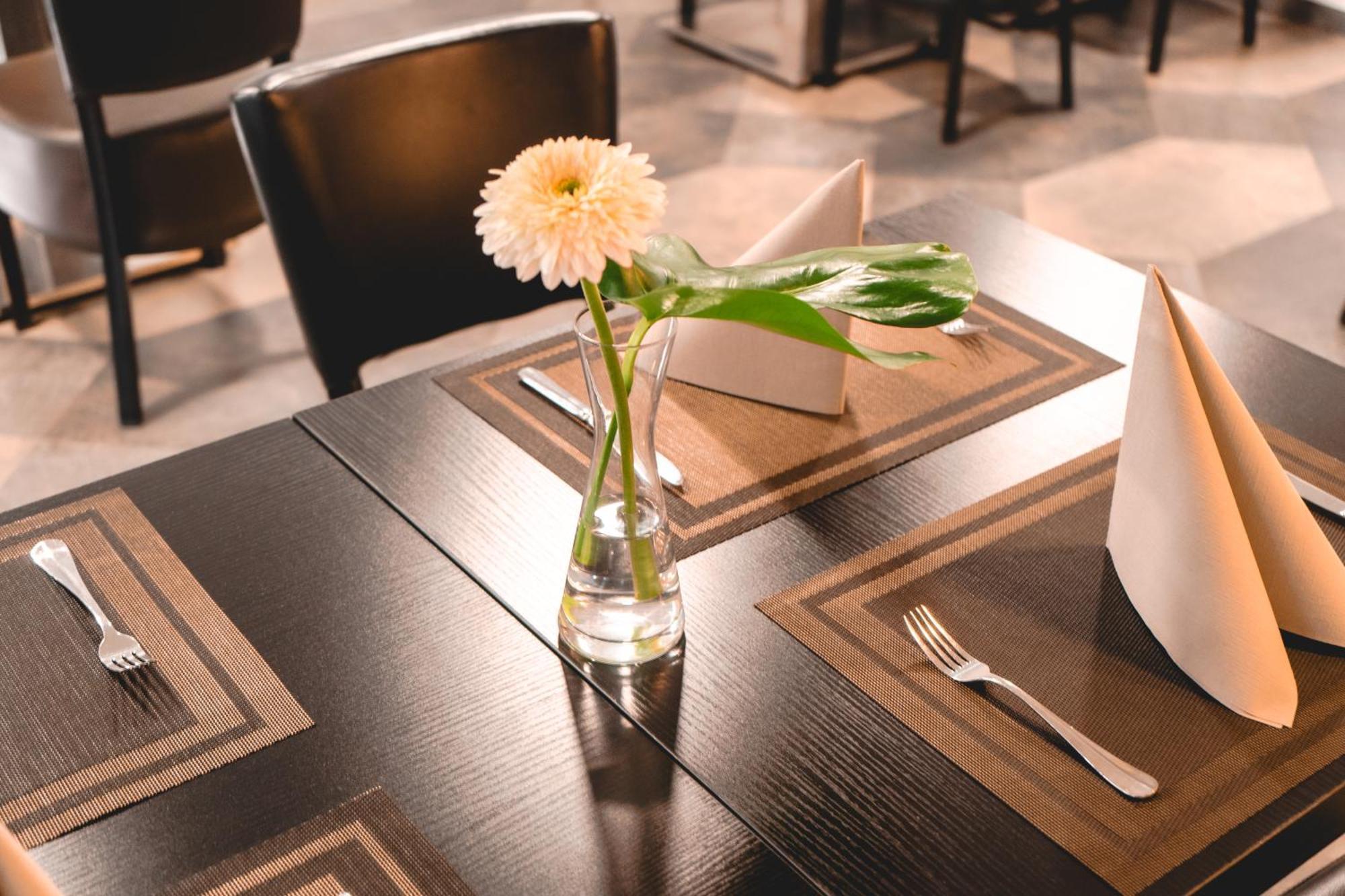 Remstal Hotel ヴァインシュタット エクステリア 写真