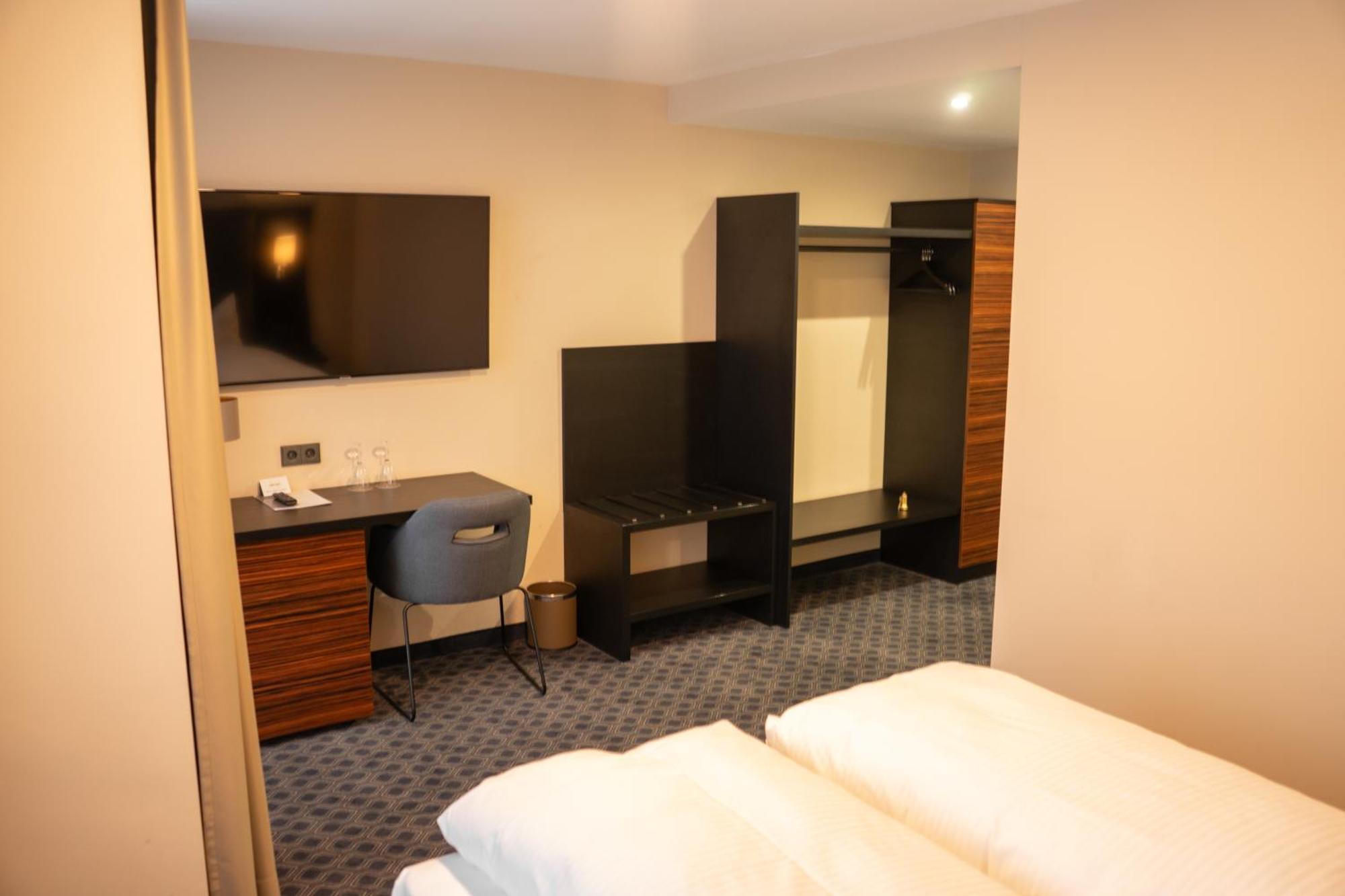 Remstal Hotel ヴァインシュタット エクステリア 写真